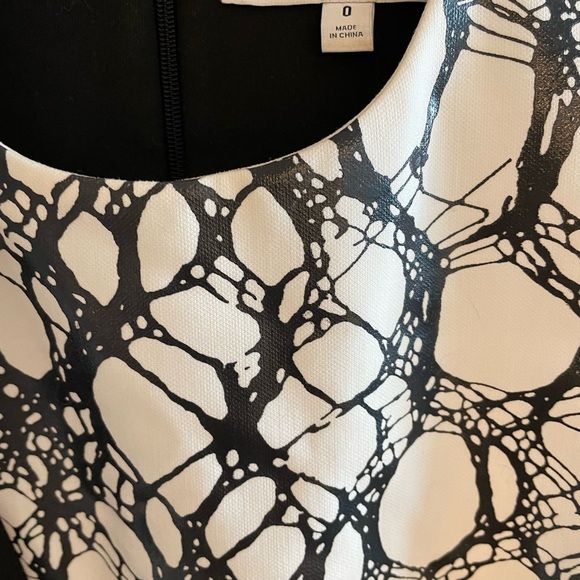 Elizabeth & James Printed MIDI Dress - Picture 4 of 6